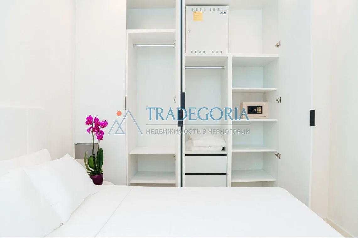 Prodaja, dvosoban stan, 110m², Rafailovići, Budva