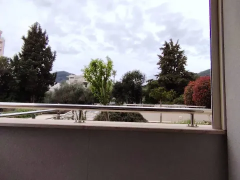 Izdavanje, jednosoban stan, 42m², Budva, Crna Gora - image 15