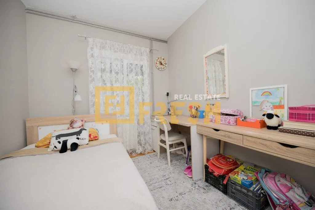 Sale, house, 350m², Vranići, Podgorica