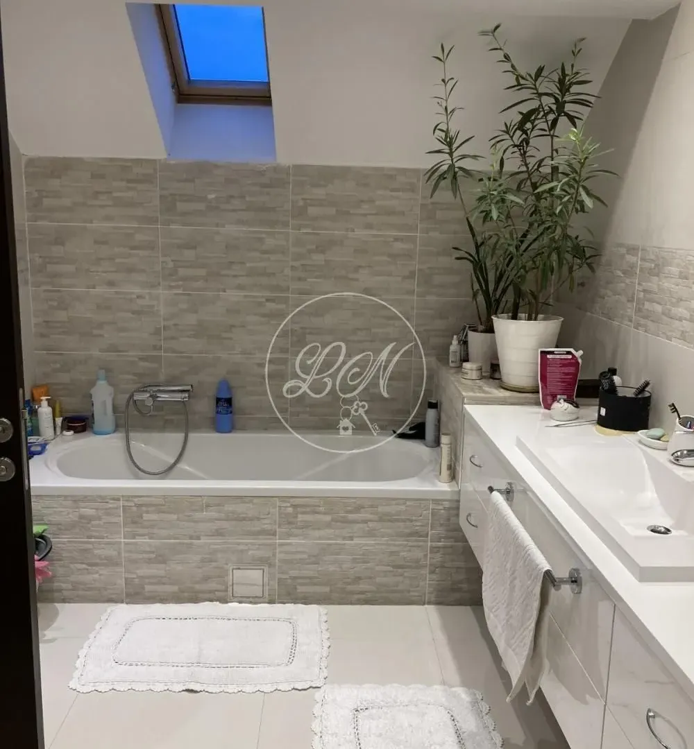 Sale, three bedroom apartment, 115m², Đeram Pijaca, Beograd