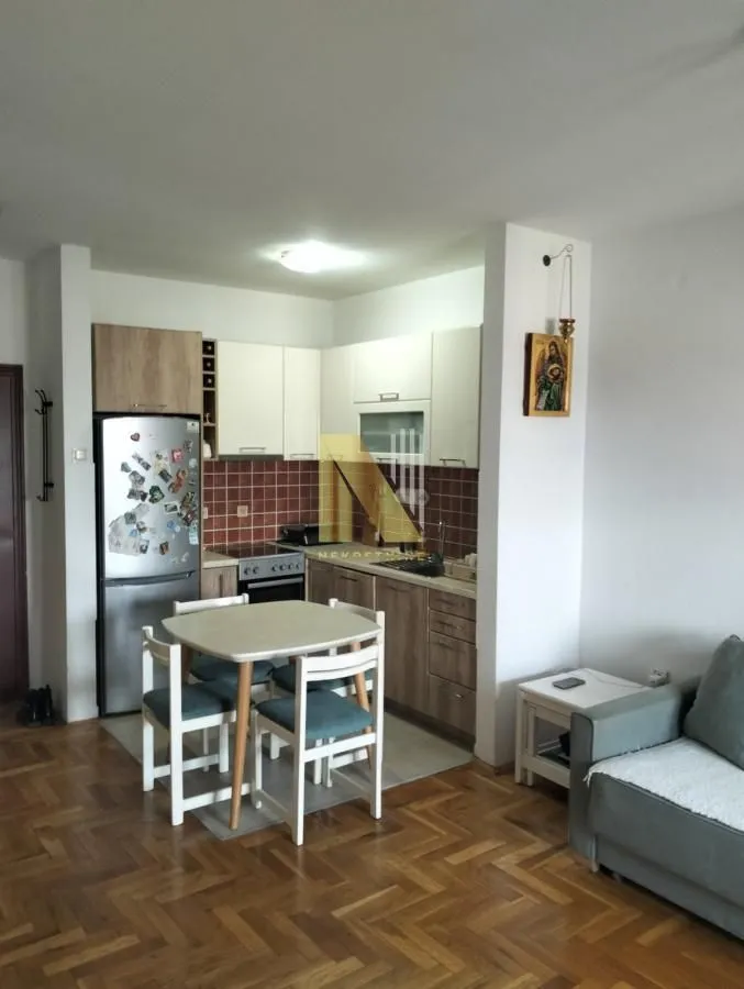 Prodaja, dvosoban stan, 41m², Bulevar Evrope, Novi Sad Sve Podlokacije