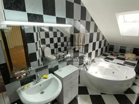 Sale, three bedroom apartment, 100m², Sajam, Novi Sad Sve Podlokacije - image 12