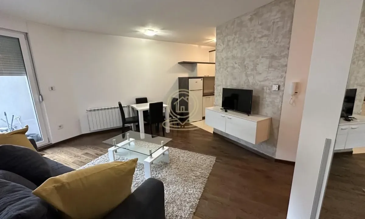 Rent, one bedroom apartment, 32m², Adamovićevo Naselje, Novi Sad Sve Podlokacije