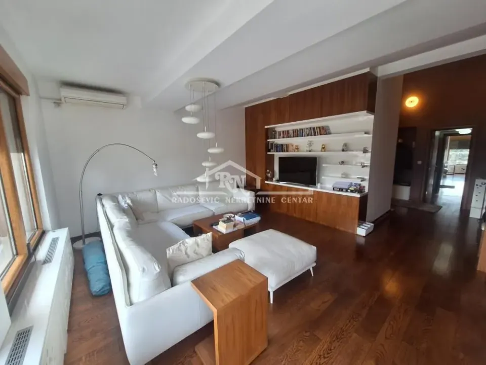 Prodaja, dvosoban stan, 87m², Voždovac Sve Podlokacije, Beograd