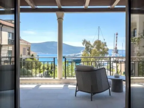 Sale, three bedroom apartment, 247m², Porto Montenegro, Tivat - image 2
