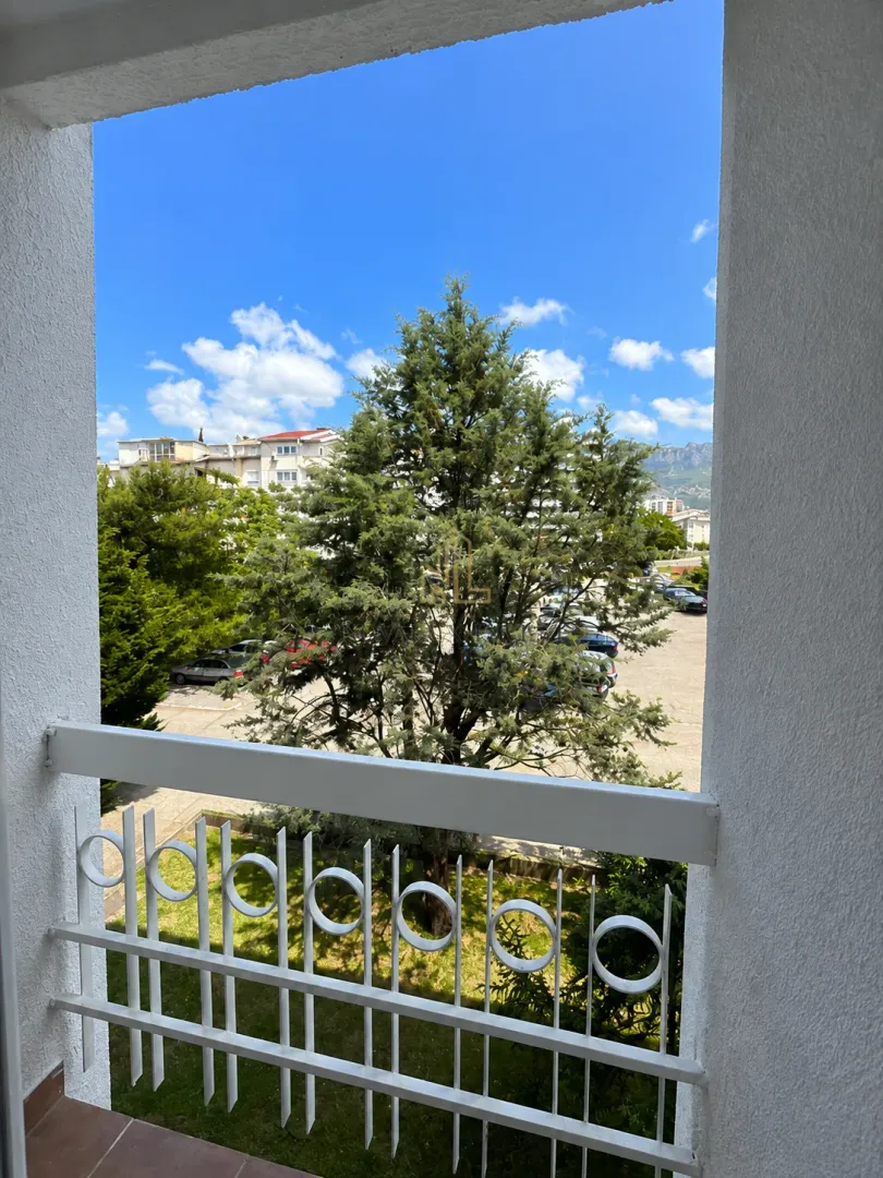 Rent, two bedroom apartment, 80m², Makedonsko naselje, Bar