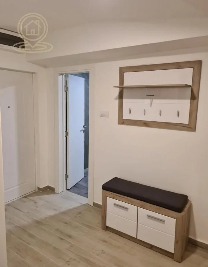Izdavanje, dvosoban stan, 42m², Savski Venac, Beograd