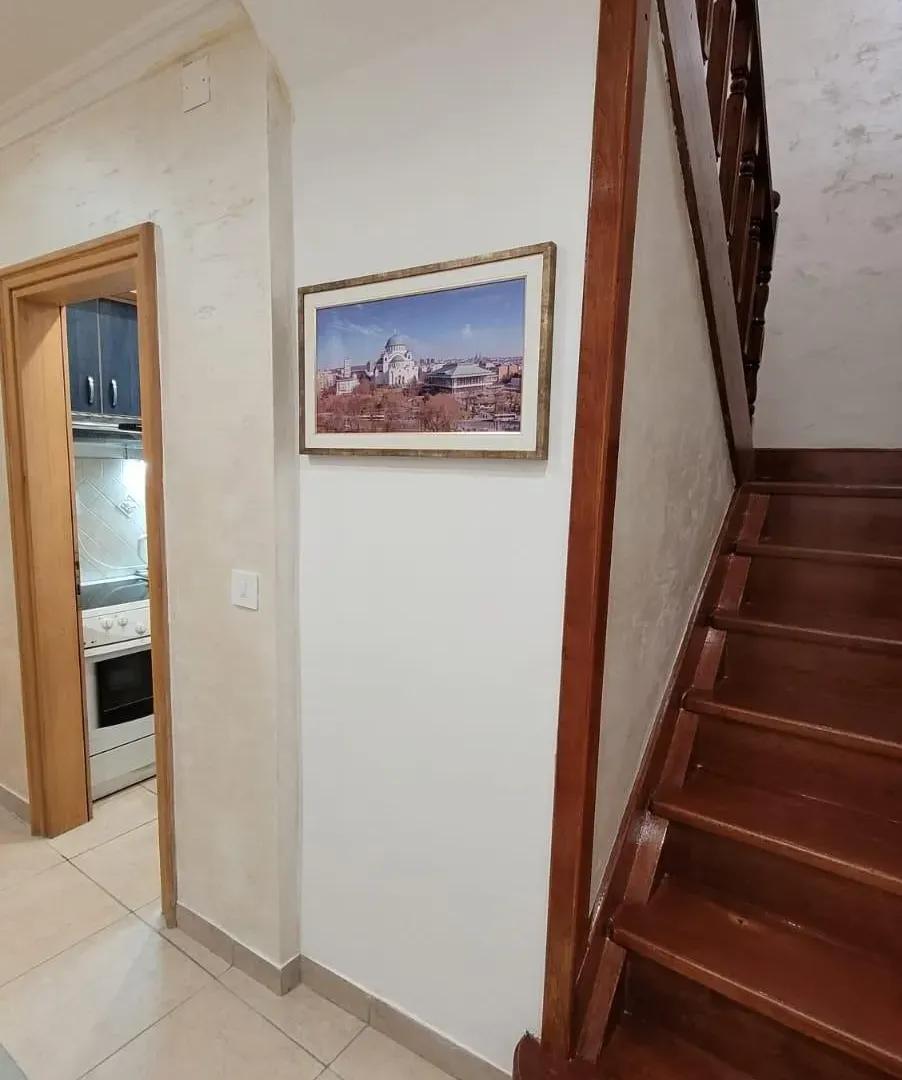 Rent, four bedroom apartment, 94m², Vračar Hram, Vračar Sve Podlokacije