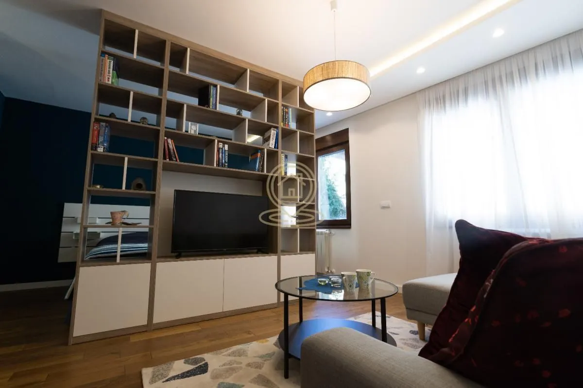 Izdavanje, jednosoban stan, 37m², Čubura, Beograd