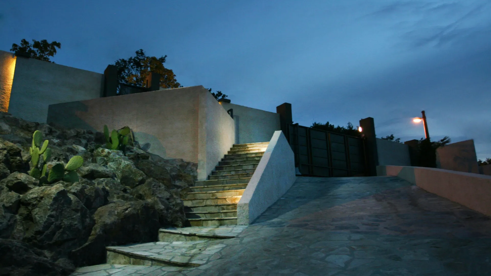 Sale, house, 700m², Krašići, Tivat