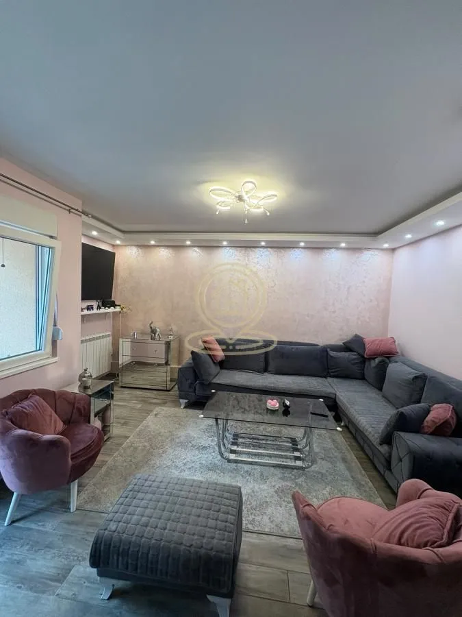 Izdavanje, dvosoban stan, 56m², Lekino Brdo, Voždovac Sve Podlokacije