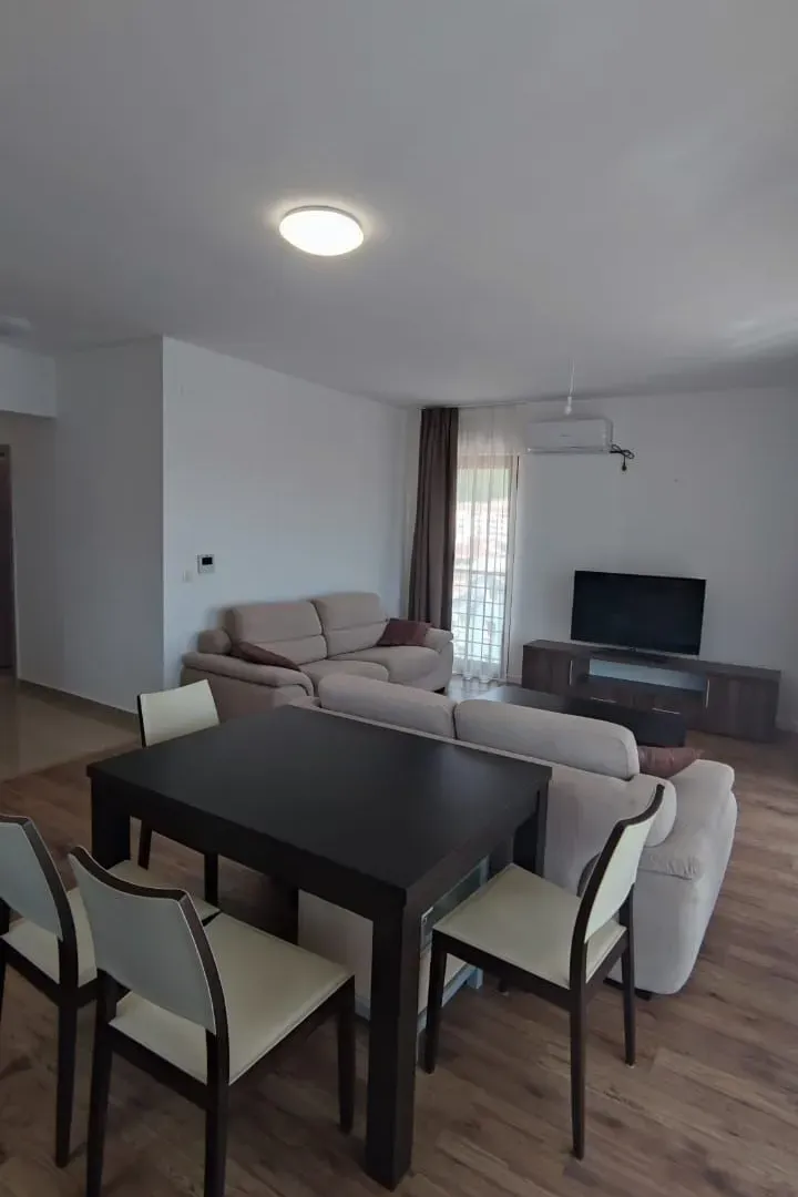 Prodaja, trosoban stan, 85m², Velji Vinogradi, Budva
