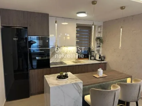 Prodaja, četvorosoban stan, 110m², Južni Bulevar, Vračar Sve Podlokacije - image 4