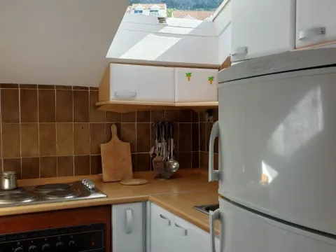 Rent, one bedroom apartment, 45m², Dobrota, Kotor - image 9