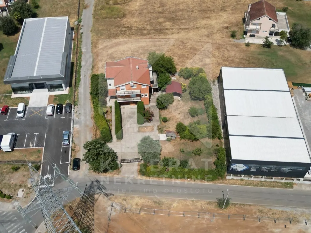 Izdavanje, kuća, 300m², Donja Gorica, Podgorica