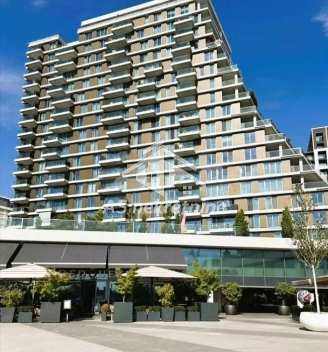 Izdavanje, četvorosoban stan, 117m², Savski Venac, Beograd