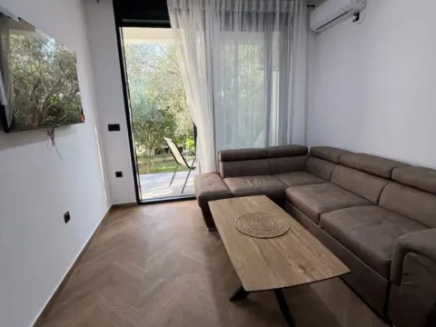 Izdavanje, jednosoban stan, 48m², Ilino, Bar