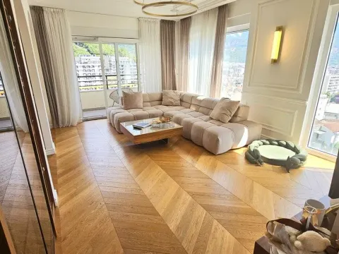 Prodaja, dvosoban stan, 77m², Budva, Crna Gora - image 10