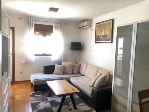 Prodaja, jednosoban stan, 47m², Stari Aerodrom, Podgorica