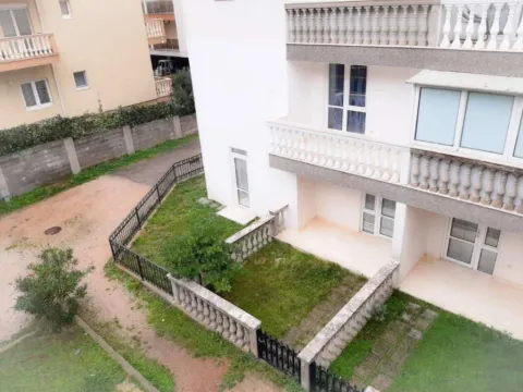 Sale, studio apartment, 38m², Sutomore, Bar - image 1