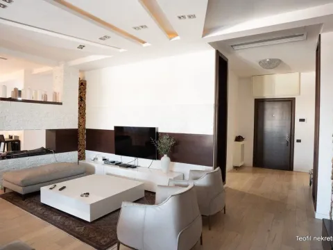 Prodaja, četvorosoban stan, 220m², Savski Venac, Beograd - image 2