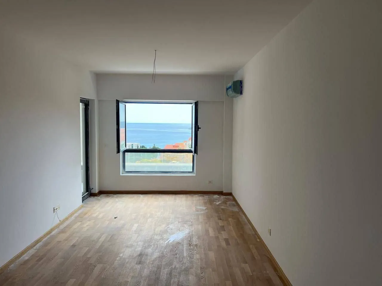 Sale, one bedroom apartment, 45m², Bečići, Budva