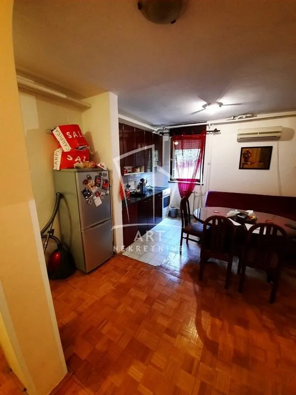 Prodaja, dvosoban stan, 45m², Kluz, Zvezdara Sve Podlokacije