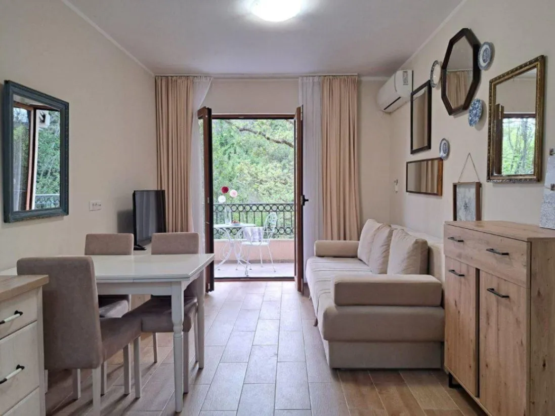 Prodaja, jednosoban stan, 39m², Topla, Herceg Novi