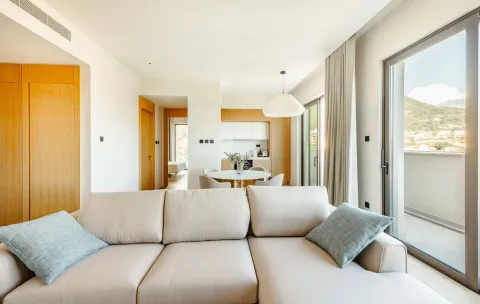 Rent, one bedroom apartment, 92m², Porto Montenegro, Tivat - image 5