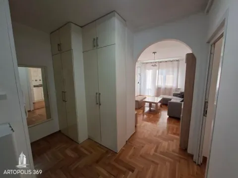 Izdavanje, dvosoban stan, 57m², Savski Venac, Beograd - image 13