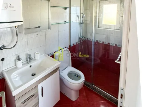 Izdavanje, trosoban stan, 165m², Farmaci, Podgorica - image 13