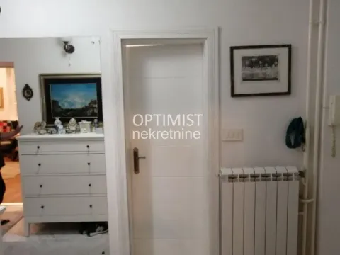 Prodaja, trosoban stan, 57m², Stari Grad, Beograd - image 2