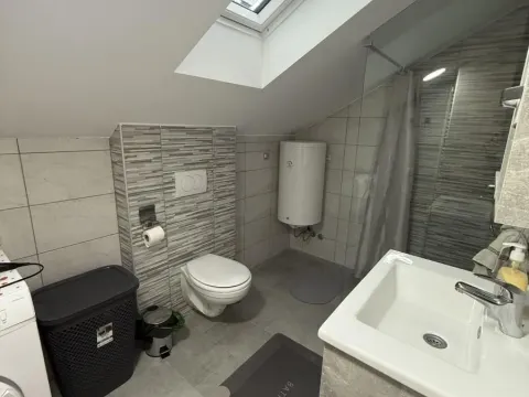 Izdavanje, trosoban stan, 90m², Mali Mokri Lug, Zvezdara Sve Podlokacije - image 6