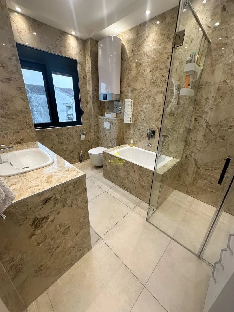 Rent, office space, 180m², Gornja Gorica, Podgorica