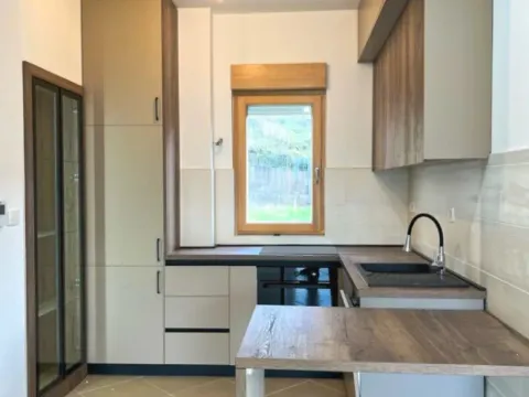 Sale, two bedroom apartment, 62m², Dobrota, Kotor - image 6