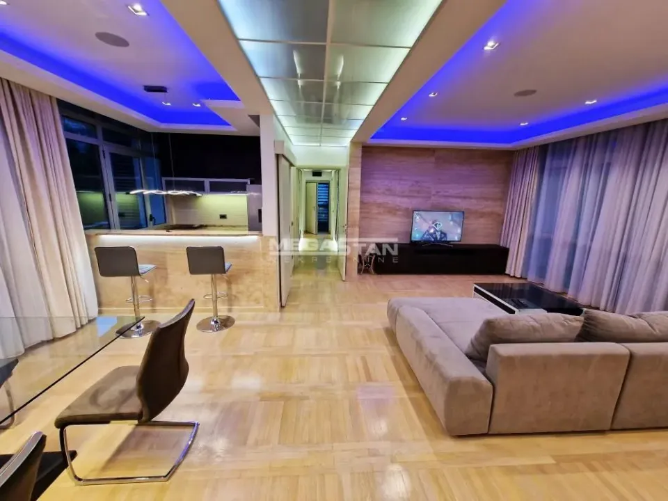 Rent, four bedroom apartment, 148m², Savski Venac, Beograd