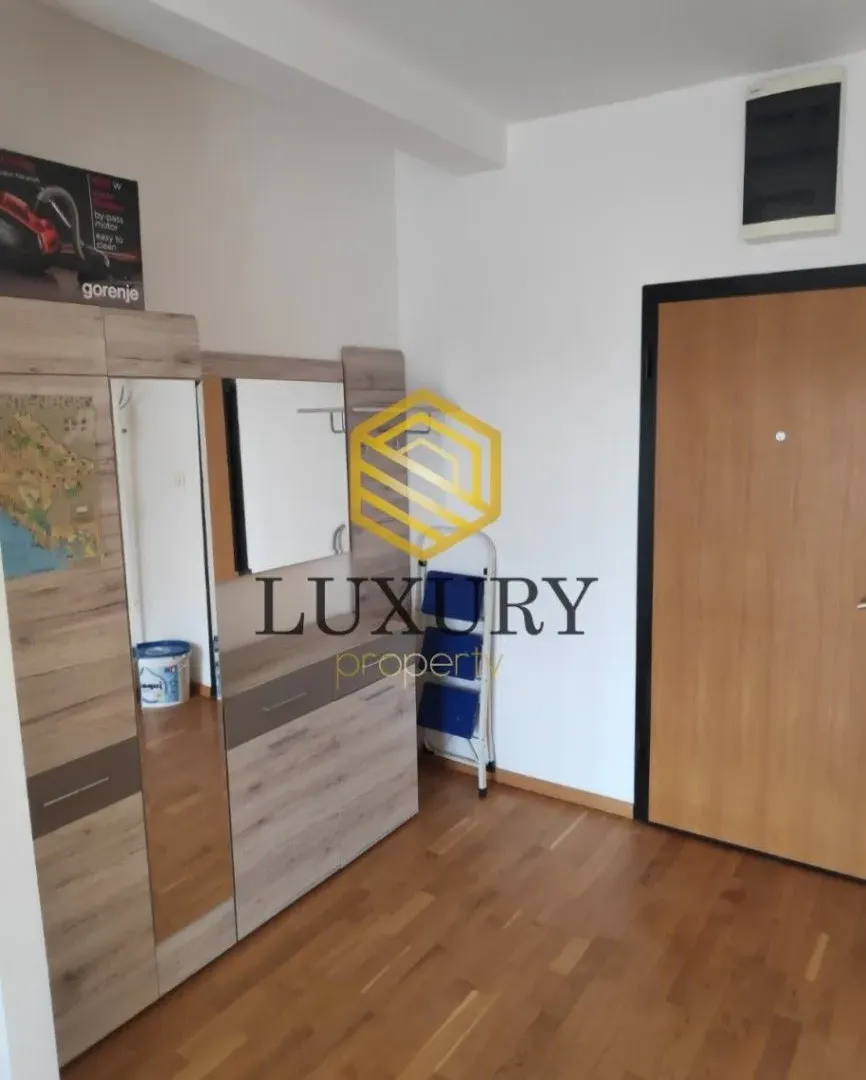 Izdavanje, trosoban stan, 95m², Zagorič, Podgorica