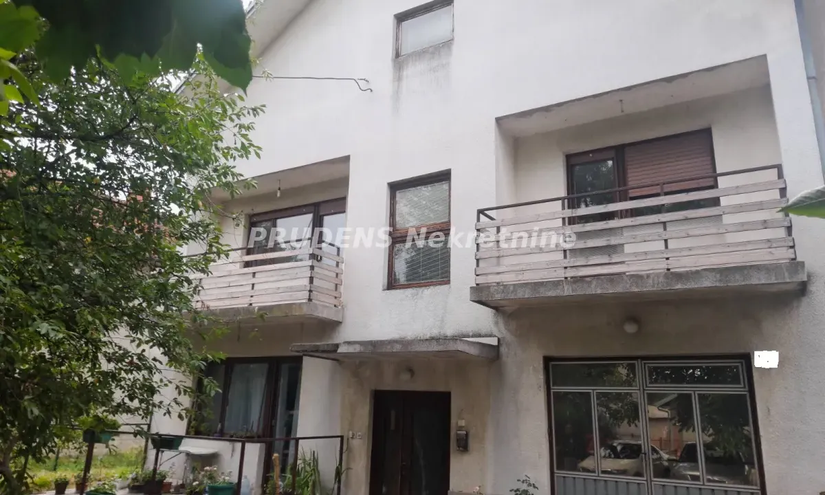 Prodaja, kuća, 275m², Dobanovci, Surčin