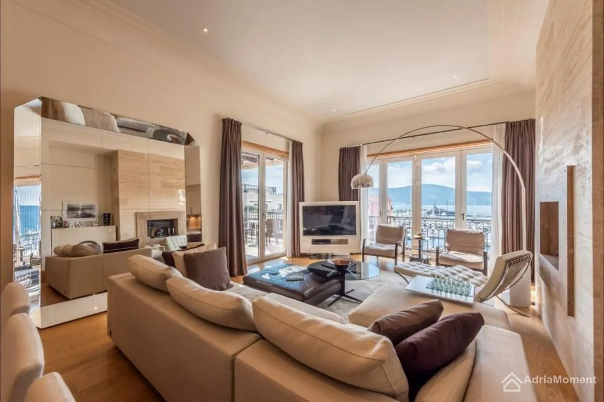 Sale, four bedroom apartment, 258m², Porto Montenegro, Tivat