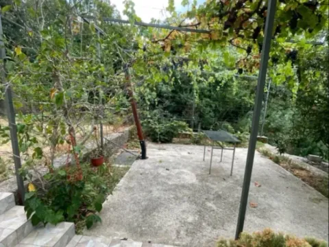 Izdavanje, kuća, 94m², Lastva Grbaljska, Kotor - image 10