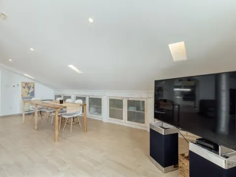 Izdavanje, trosoban stan, 200m², Herceg Novi, Crna Gora - image 11