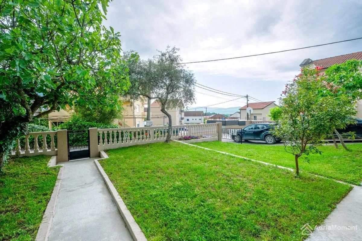 Prodaja, kuća, 118m², Tivat, Crna Gora