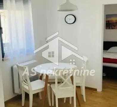 Izdavanje, dvosoban stan, 42m², Gradska Bolnica, Zvezdara Sve Podlokacije - image 4