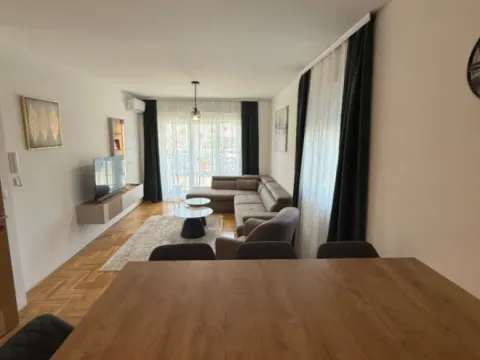 Rent, one bedroom apartment, 48m², Stari Aerodrom, Podgorica - image 10