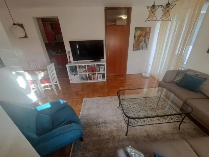Prodaja, trosoban stan, 85m², Stari Aerodrom, Podgorica