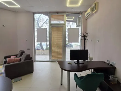 Rent, office space, 30m², Rozino, Budva - image 1