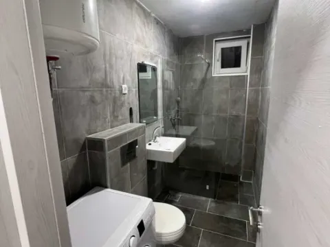 Izdavanje, jednosoban stan, 36m², Budva, Crna Gora - image 9