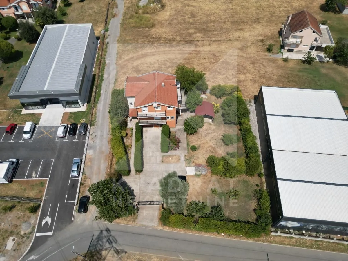 Rent, house, 300m², Donja Gorica, Podgorica