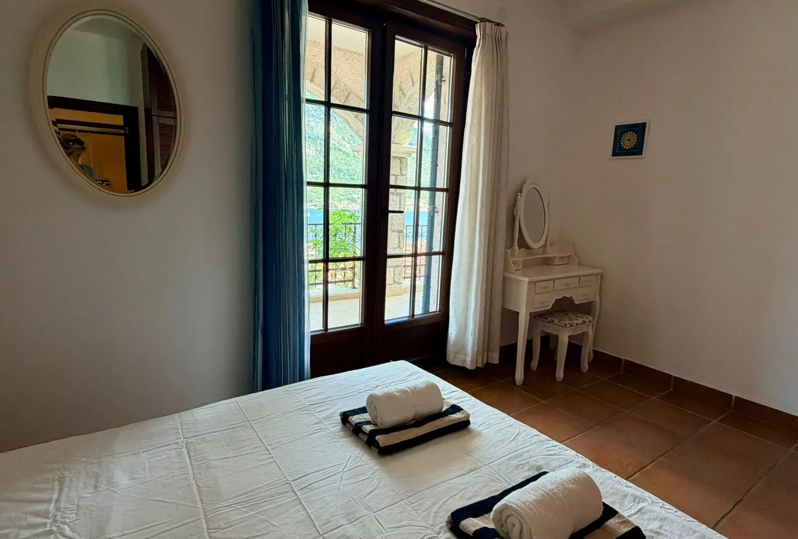 Prodaja, dvosoban stan, 87m², Morinj, Kotor