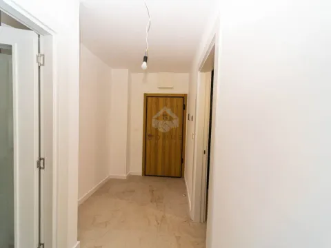 Prodaja, jednosoban stan, 52m², Tološi, Podgorica - image 5